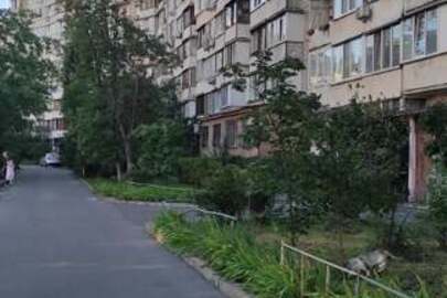 Однокімнатна квартира, загальною площею 32,8 кв.м., що розташована за адресою: м. Київ, пр-т Оболонський, 37, кв.14 
