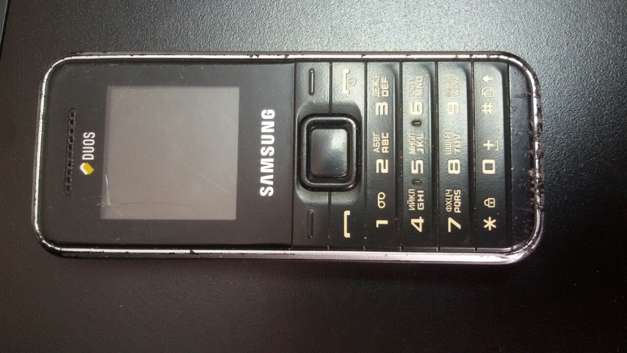 Мобільний телефон 