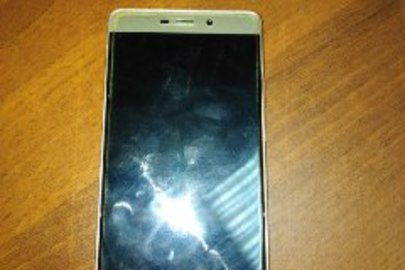 Мобільний телефон "XIAOMI MI" модель "Redmi 4" imei: 863285039025575