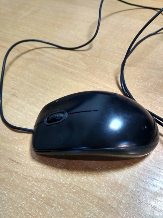 Комп'юторна провідна мишка Logitech. B110