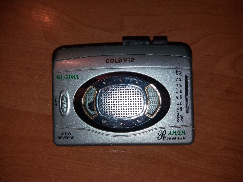 Плеєр марки GOLDYIP GL-703A, сірого кольору