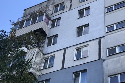 1/3 частини трикімнатної  квартири, загальною площею 57 кв.м., за адресою: Дніпропетровська обл.,  м. Дніпро, просп. Слобожанський, буд. 104, кв.30