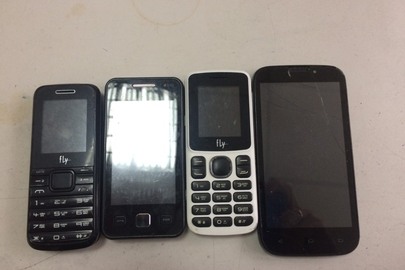 Мобільні телефони "Fly", "Fly", "Fly", "Samsung"
