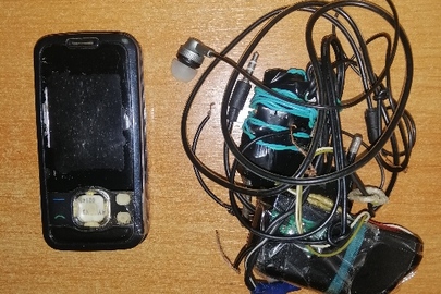 Мобільний телефон "NOKIA",1 шт, б/в та зарядний пристрій до мобільного телефону -2 шт