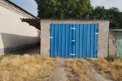 Гараж 83б, загальною площею 32,9 м.кв., за адресою: Миколаївська обл., Миколаївський (Березанський) р-н., смт. Березанка, вул. Суворова (Березанська)