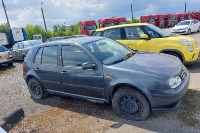 Легковий автомобіль VOLKSWAGEN GOLF, 1998 року випуску, кузов номер (VIN) WVWZZZ1JZXW165300, номерний знак не ідентифіковано