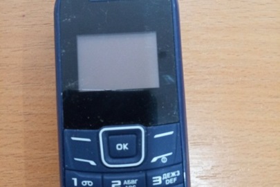 Мобільний телефон марки "NOMI" в корпусі темно синього кольору, IMEI № 1-351851110241396, IMEI №2-35185111024104