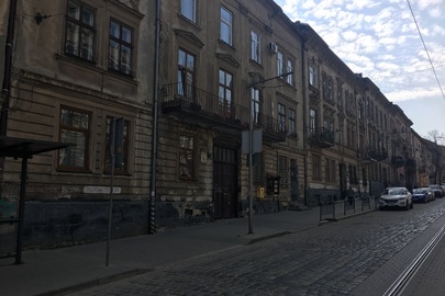 ІПОТЕКА. Трикімнатна квартира загальною площею 61,1 кв. м., житловою площею 49,0 кв. м., що розташована за адресою: Львівська обл., м. Львів, вул. Замарстинівська, буд. 30, кв. 7