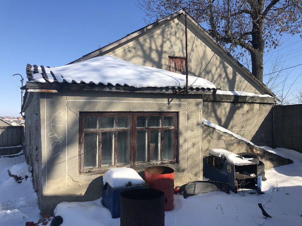 Будівля нежитлового приміщення загальною площею 112,3 м.кв., що знаходиться за адресою: Хмельницька область, смт.Ярмолинці, вул.Хмельницька,23