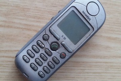Мобільний телефон "Сіменс С35"