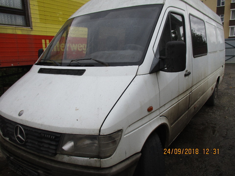 Автомобіль MERCEDES-BENZ 310, 1999 р.в., д.н.:06712ХМ, номер кузову: WDB9034631Р942398