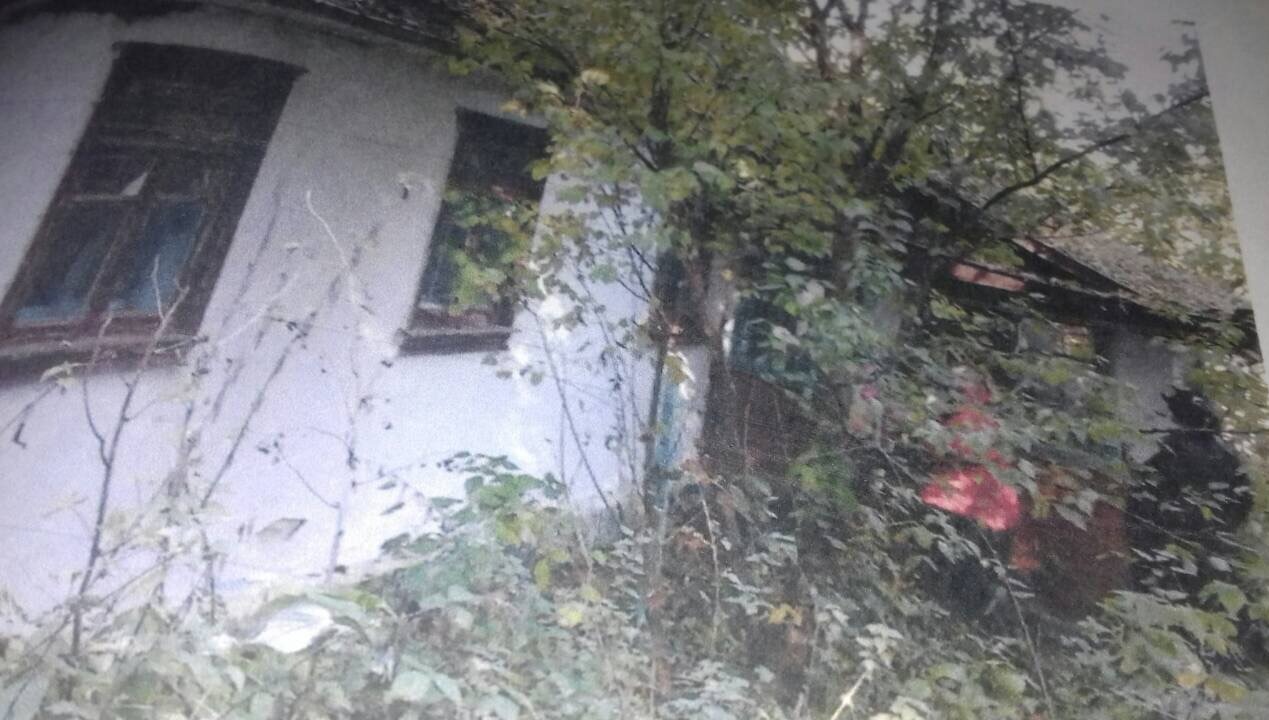 ІПОТЕКА: житловий будинок загальною площею 54,2 м.кв. з господарськими будівлями, що знаходиться за адресою: Хмельницька область, Ізяславський район, с.Кіндратка, вул.Миру (Кузнєцова),5