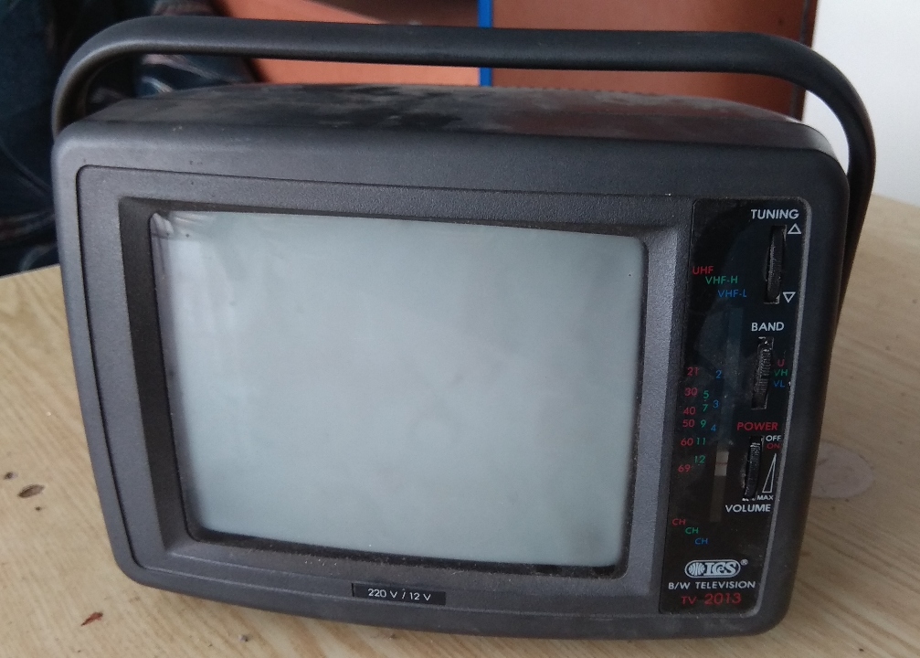 Портативний телевізор-радіо марки 