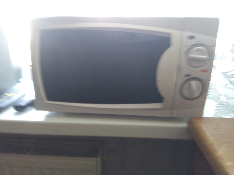 Мікрохвильова піч 