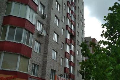 1/6 частина квартири загальною площею 63,8 м.кв., що знаходиться за адресою: м.Хмельницький, вул.Зарічанська,26, кв.67
