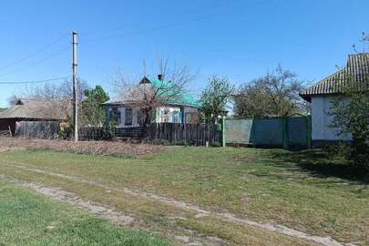 Конфіскація майна за ухвалою суду: ½ частина житлового будинку з господарськими будівлями загальною площею 62,8 кв.м. за адресою: Полтавська обл., Лубенський район, с. Ломаки, вул. Хитцівська, 2А