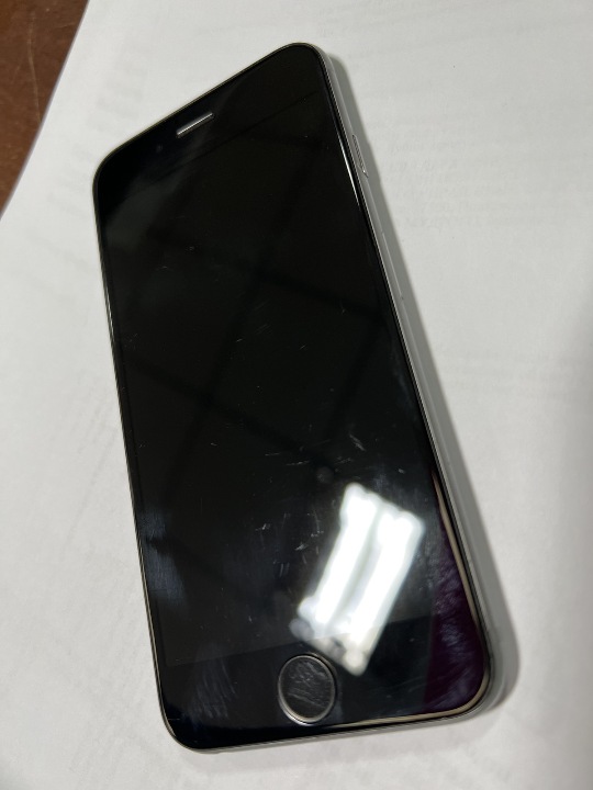 Мобільний телефон Apple IPhone 6S 32 Гб Space Gray