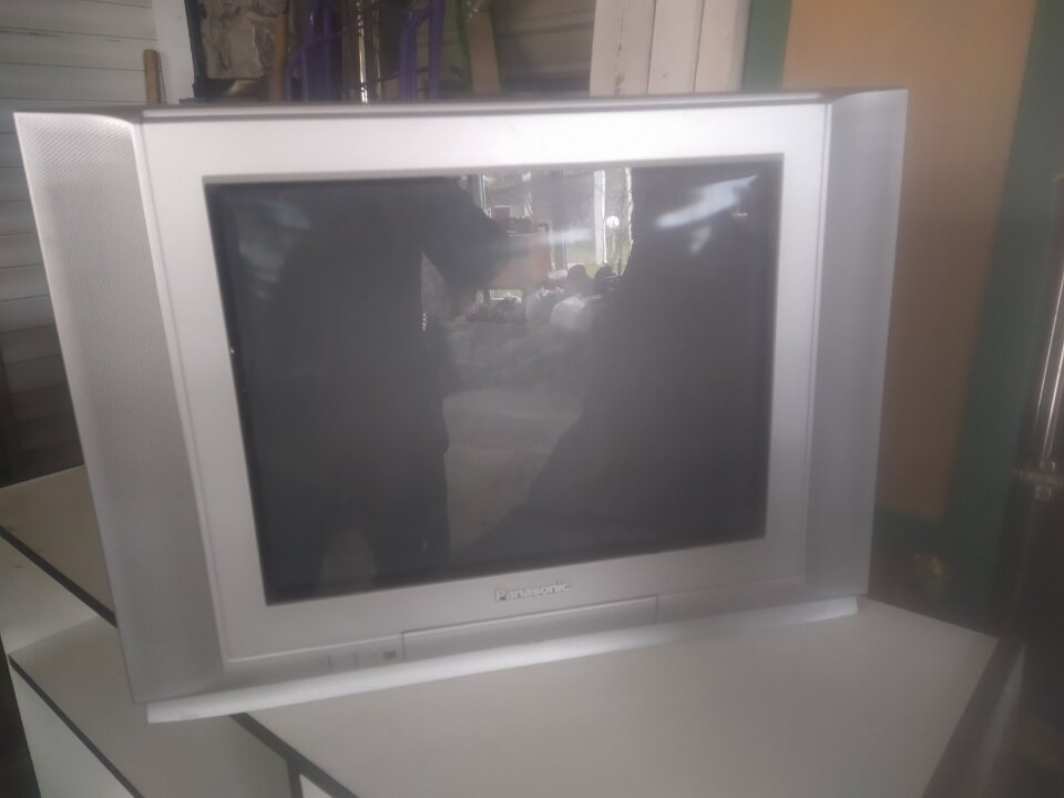 Телевізор Panasonic, модель: TC-21FX20TS, сірого кольору, бувший у використанні