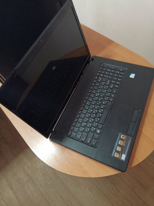 Ноутбук Lenovo, модель: G780, чорного кольору, бувший у використанні