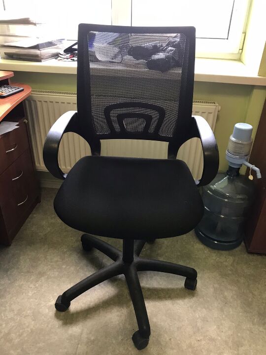 Офісне крісло, б/в