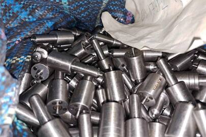 Автозапчастини в асортименті (29 позицій) 5583 штуки, стан новий