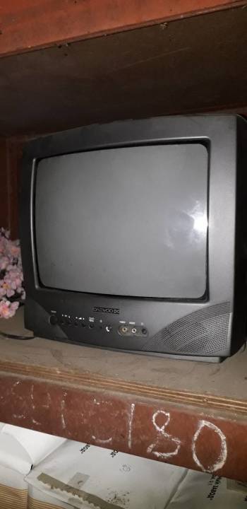 Телевізор DAEWOO, чорного кольору, б/в