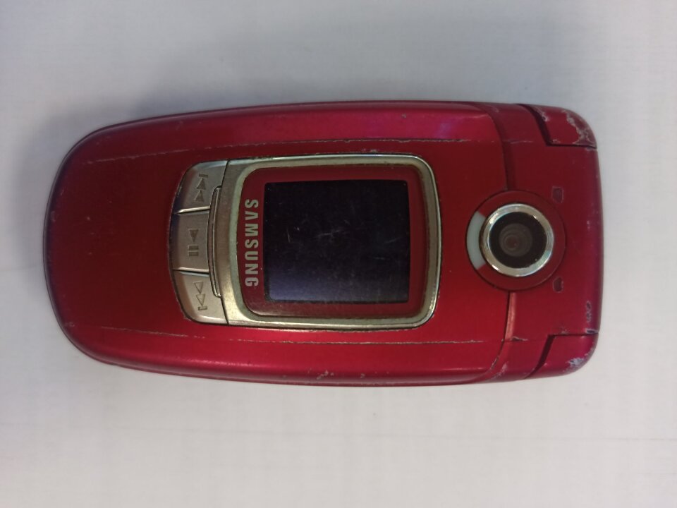 Мобільний телефон Samsung SGH-E730, IMEI 358191003871782, червоного кольору, б/в