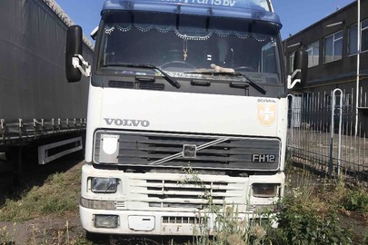 Автомобіль Volvo, модель FH 12, р.в. 2000, тип ТЗ вантажний сідловий тягач , реєстраційний номер АС7162АК, № куз. YV2A4DMA91B274036