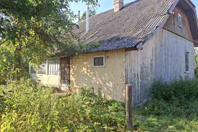 Житловий будинок з господарськими будівлями та спорудами, загальною площею 77,3 кв.м., що знаходиться за адресою: Івано-Франківська область, Долинський (нині Калуський) район, село Новоселиця, вулиця Франка, будинок 75