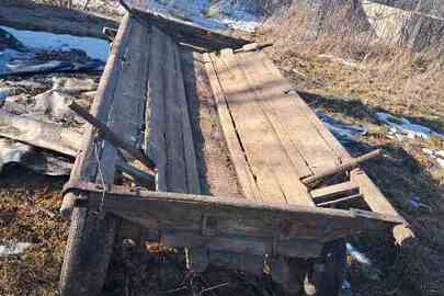 Конфісковане майно за рішенням суду: саморобний віз з бортами, виготовлений з дерева