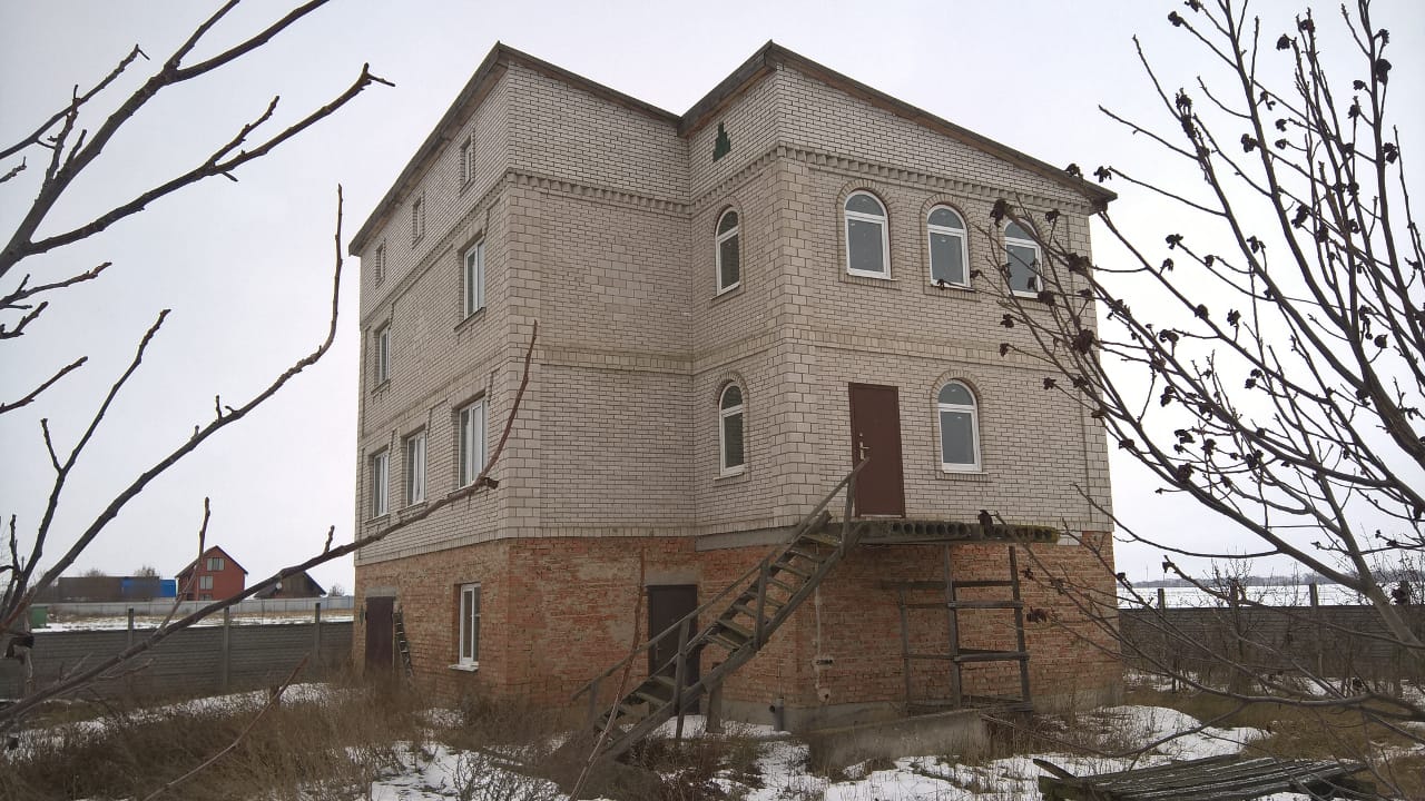 ІПОТЕКА. Незавершений будівництвом житловий будинок (готовність 84%), площею 310.20 кв.м. та земельна ділянка, площею 0.1535 га., К/Н: 3220484902:00:008:0015, за адресою: Київська обл., Білоцерківський р-н, с. Піщана, вул. Молодіжна, 26
