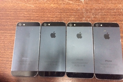 Мобільні телефони IPhone Apple A1428, б/в, в кількості 4 од. 
