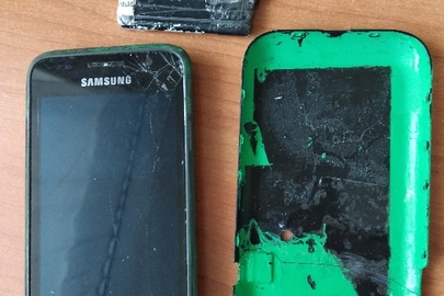 Мобільний телефон марки "Samsung" IMEI: відсутній