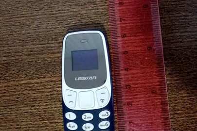 Мобільний телефон "L8STAR"