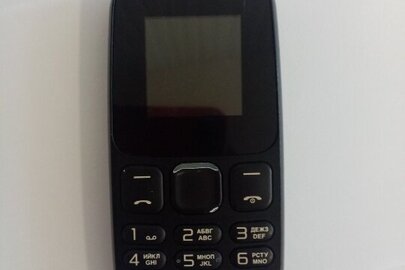 Мобільний телефон марки NOMI 