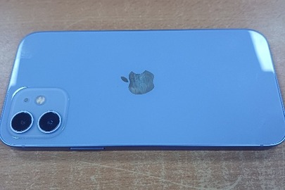 Мобільний телефон "Iphone", модель "12", колІр блакитний, був у викориcтанні.