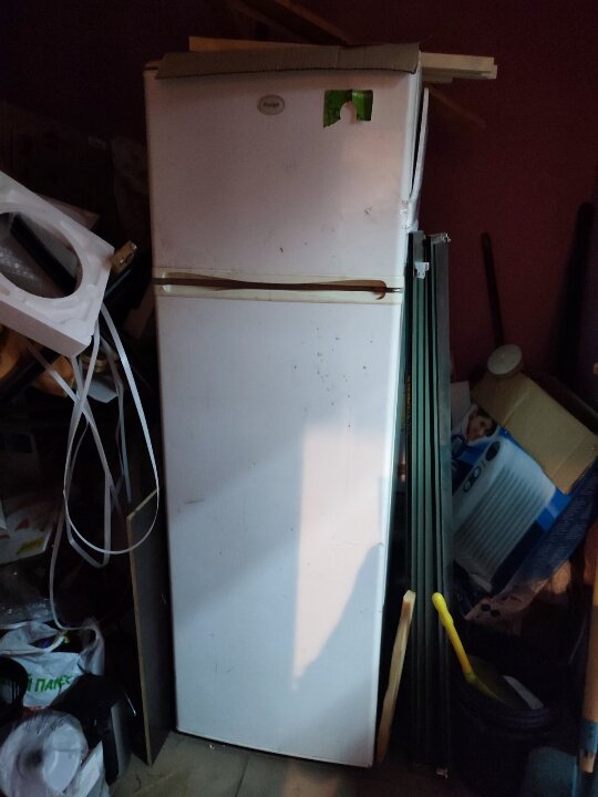 Холодильник «Snaige», білого кольору, б/в