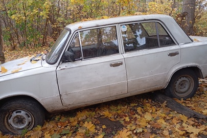 Конфіскація автомобіля за рішенням суду: автотранспортний засіб марки ВАЗ 2101, 1978 р. в., легковий, державний номер ВМ1582ВМ, кузов № 21012607903, колір БІЛИЙ
