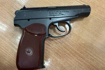 Конфісковане майно за рішенням суду: предмет схожий на пістолет, ПМ 49, 4,5 мм., 223137267, б/в