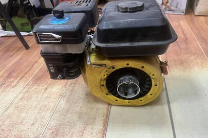 Конфіскація за рішенням суду :мотор бензиновий " KENTAVR" ДВЗ 2105, потужністю 7,5 к.с, 5,52 кВк, (б/в)