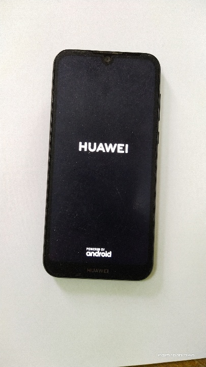 Мобільний телефон марки «Huawei» ІМЕІ1: 860540040539474 , ІМЕІ2: 860540041632286, чорного кольору із стартовим пакетом «Київстар» № 0971195181 та стартовим пакетом «Лайф» № 0732016499