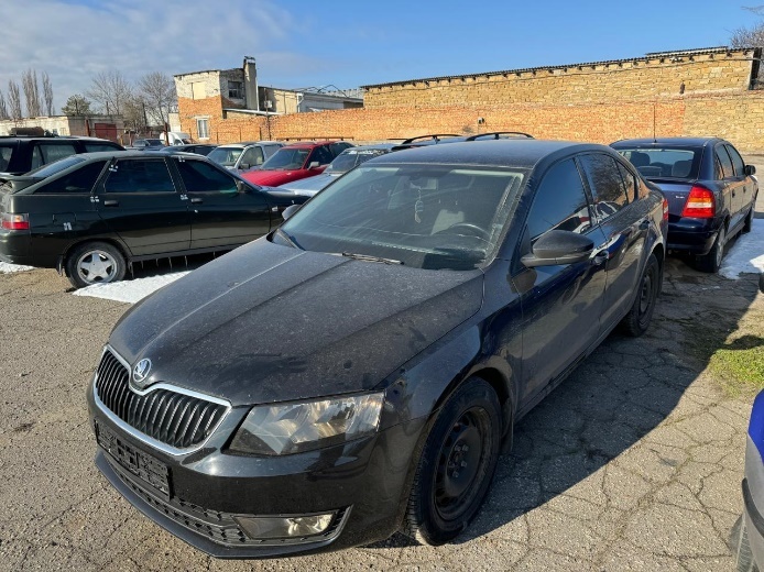 Автомобіль марки SKODA, модель OCTAVIA A7, 2016 року випуску, чорного кольору, VIN: TMBAC2NE4GB007124, реєстраційний номер ВХ4351СР