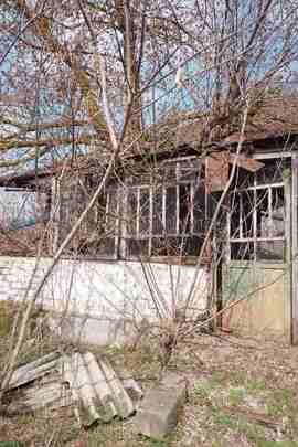 Житловий будинок, загальна площа (кв.м): 68.6, житлова площа (кв.м): 37.8, який знаходиться за адресою Черкаська обл., Черкаський р., с. Синявка, вулиця Осіння, будинок 22