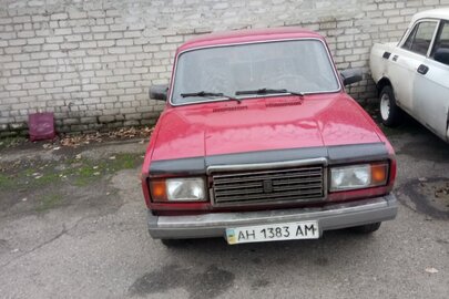Легковий автомобіль: ВАЗ 2107, червоного кольору, 1983 р.в., ДНЗ: АН1383АМ, VIN: XTA210700D0007997