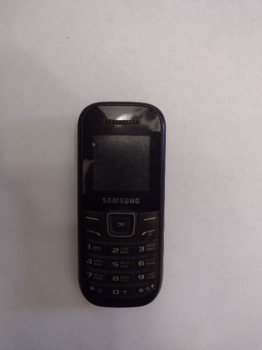 Мобільний телефон марки «Samsung», модель GT-E1200 І, чорного кольору, б/в, 1 од.