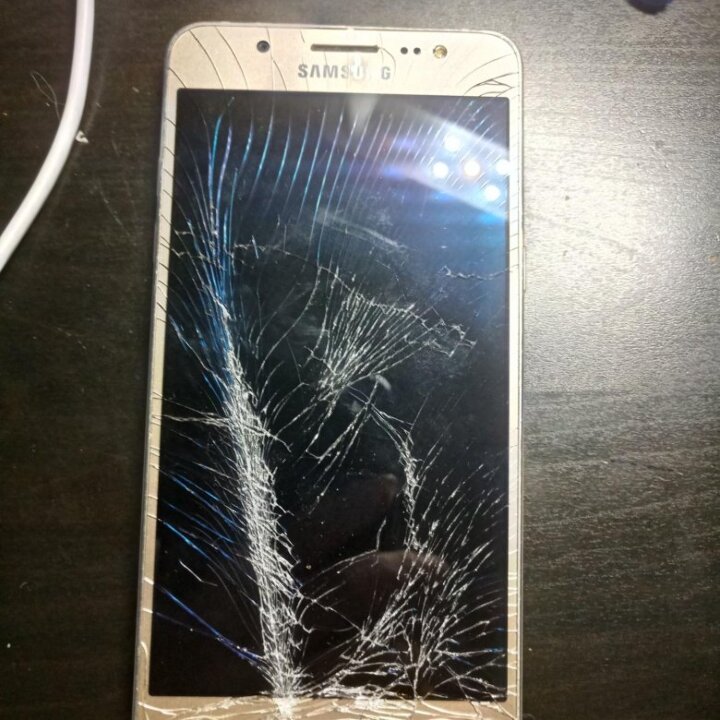 Мобільний телефон марки «Samsung», модель SM -  J700H/DS