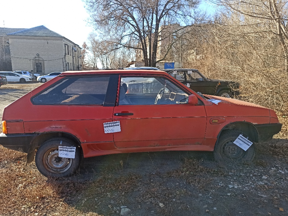 Легковий автомобіль: ВАЗ 2108, червоного кольору, 1987 р.в., ДНЗ: АН7526НТ, VIN: ХТА210800Н0126153