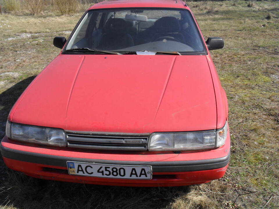 Транспортний засіб Volkswagen Passat GL, 1992 року випуску, номер кузова: WVWZZZ31ZZMB098482