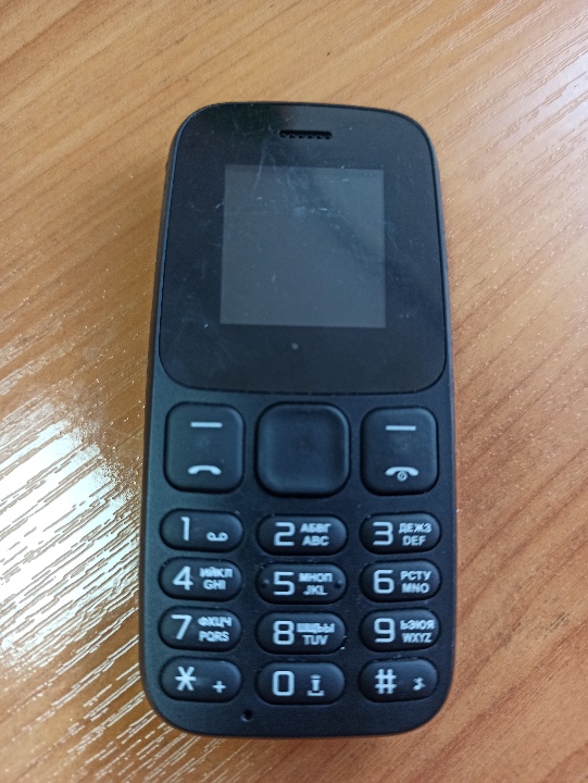 Мобільний телефон торгової марки «Nomi» з серійними номерами IMEI-1: 359041100151092, IMEI-2: 35904110015100