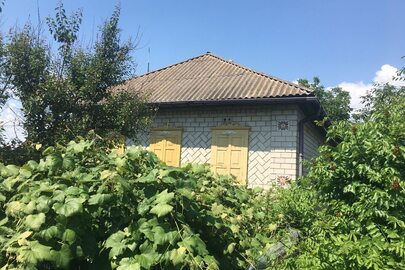 Конфісковане майно за рішенням суду: 1/4 частина житлового будинку, загальною площею 91,4 кв.м з надвірними будівлями та спорудами, що розташовані за адресою: Чернігівська обл, Ніжинський р-н, с. Талалаївка, пров. Пушкіна, буд.8